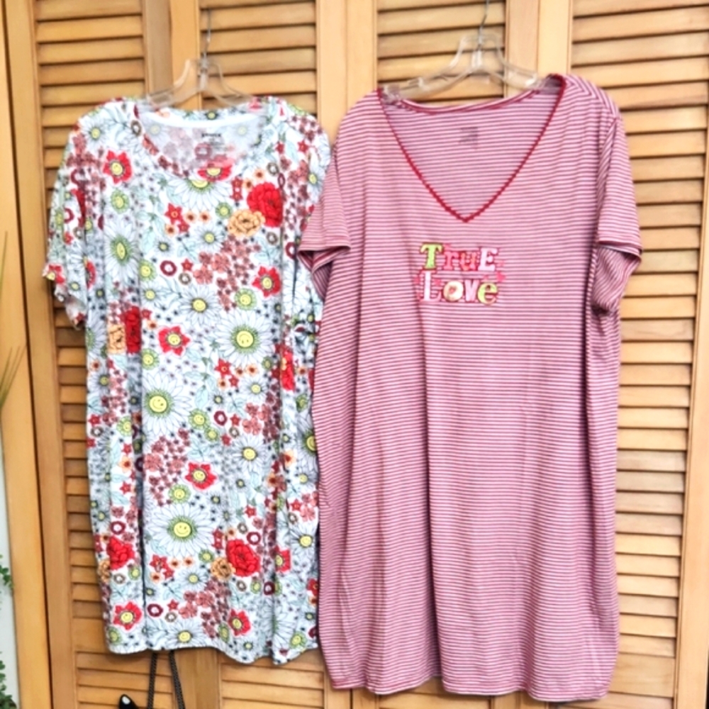 Joyspun White and Red Floral Pajama Bundle